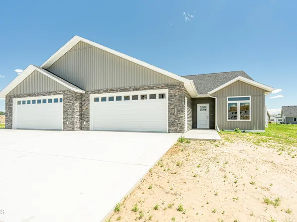 2925 Baltimore Dr, Bismarck, ND 58504