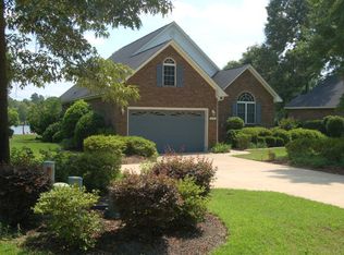 217 Ridge Lake Dr, Manning, SC 29102