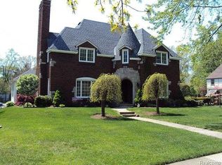 25415 York Rd, Royal Oak, MI 48067