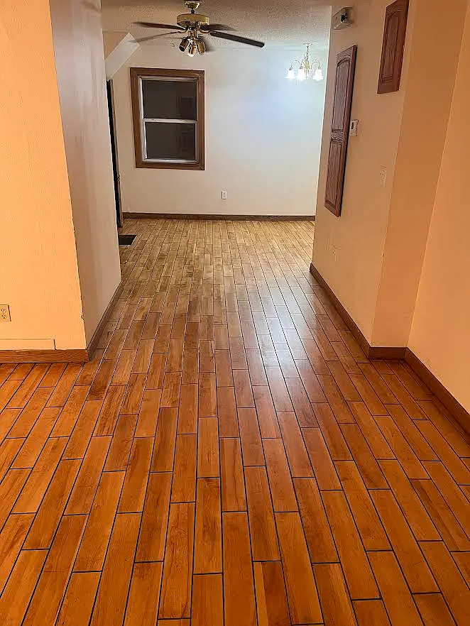 4 bed, 2000 sqft, $1,650 — Photo 2