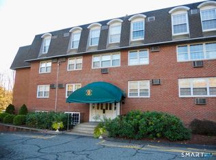 Crown Court, Danbury, CT 06811