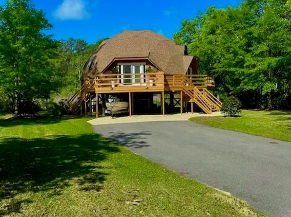 9017 W Simmons Cir, Ocean Springs, MS 39564