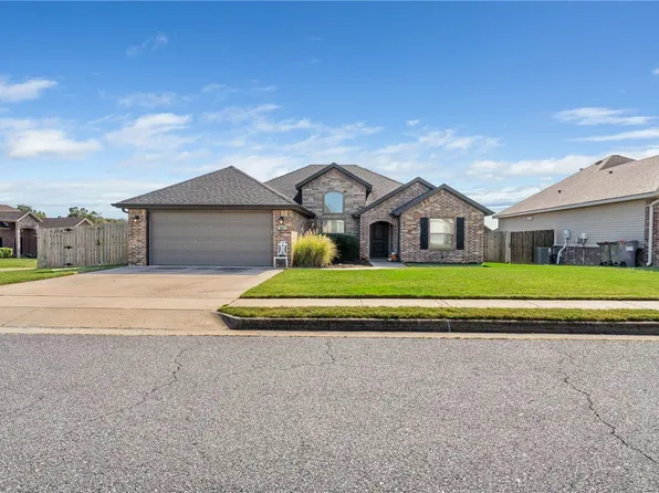 807 Sand St, Cave Springs, AR 72718