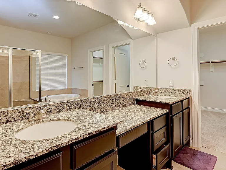 4006 Misty Waters Ln — Photo 26