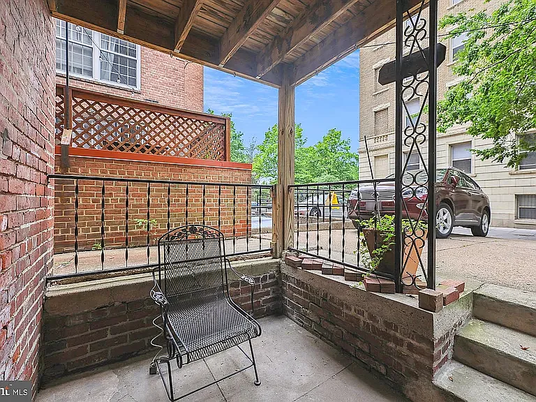 1863 Kalorama Rd NW #1B — Photo 11