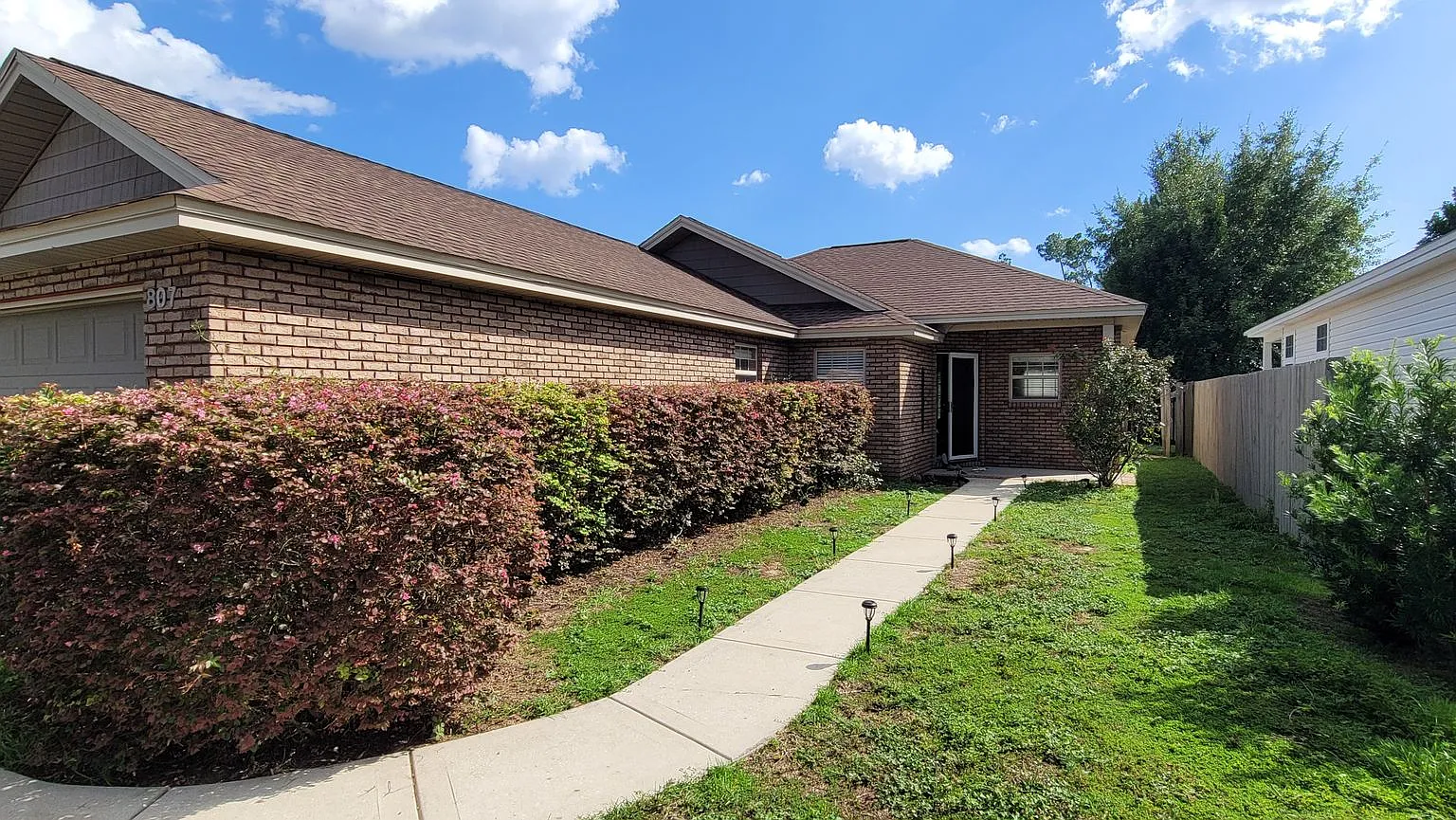 Lynn Haven! 3BR 2BA Home — Photo 1