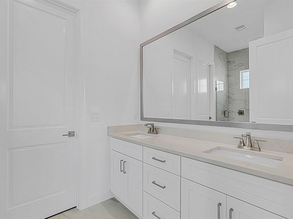 5th image of 240 Green Heron St Lot 32