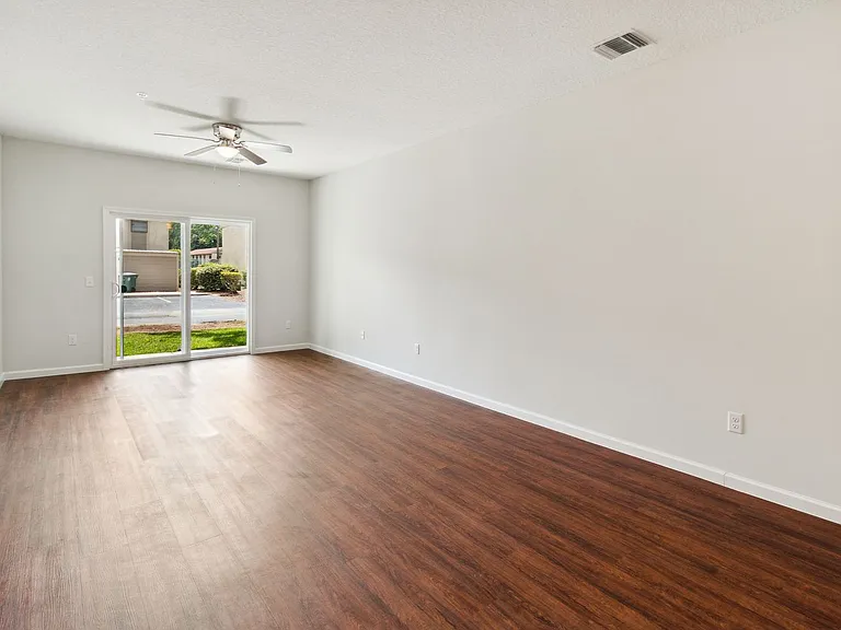905 Olmstead Ave — Photo 56