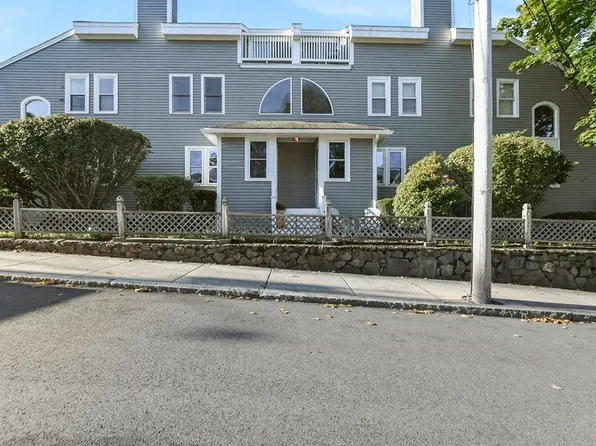 12 Pickett St Unit G, Beverly, MA 01915