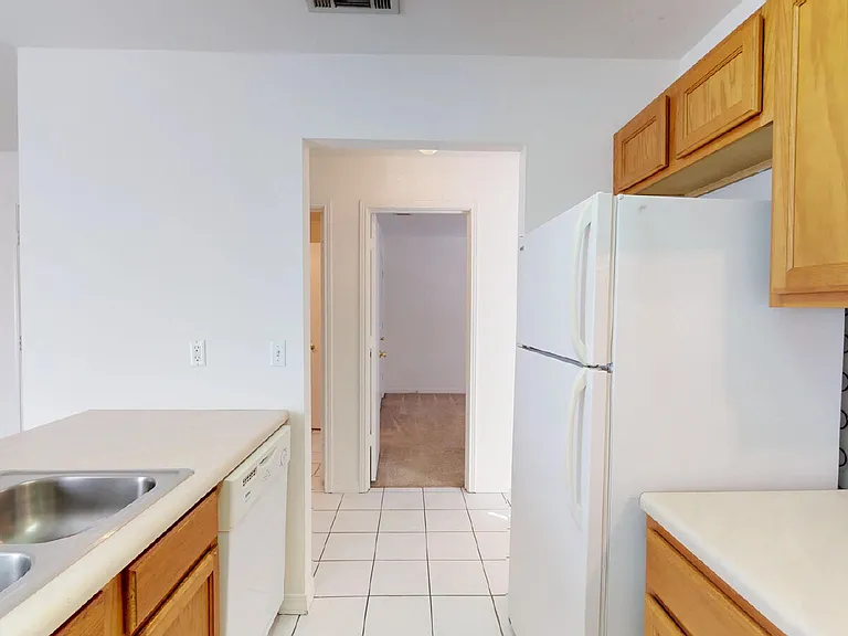 1859 Norwood Ct #5 — Photo 8