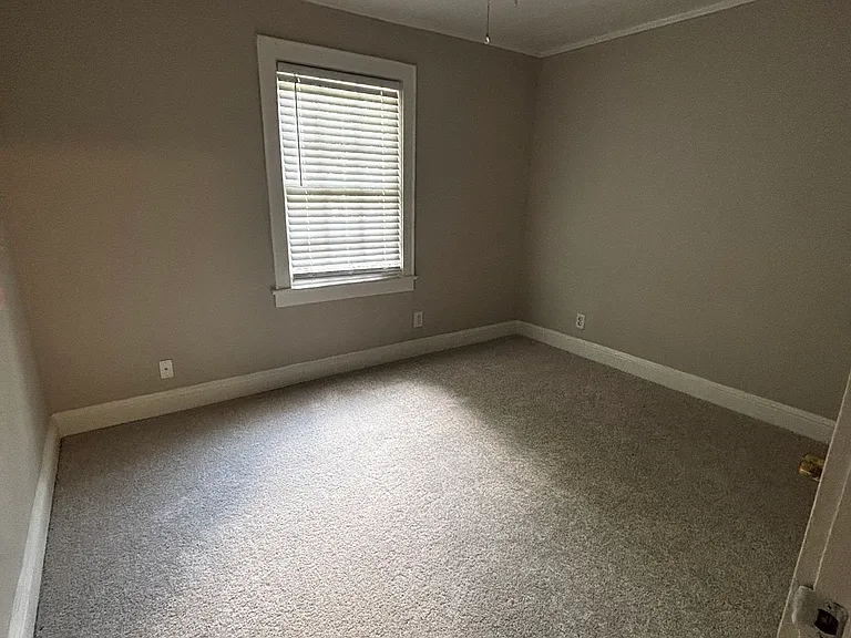 15 Claremont Dr — Photo 8