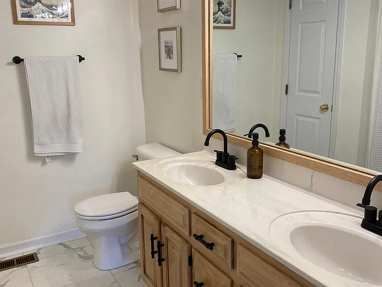 4405 Kings Lake Ct — Photo 18