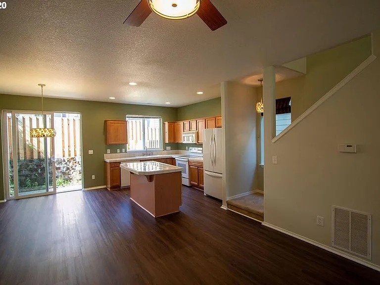 17496 SW Turning Leaf Dr #17469 — Photo 2