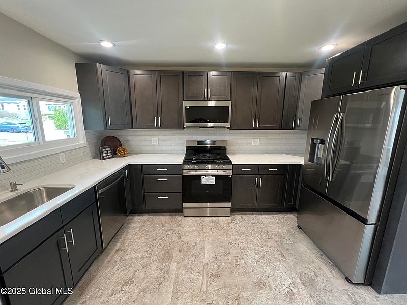 2nd image of 241 Hackett Boulevard