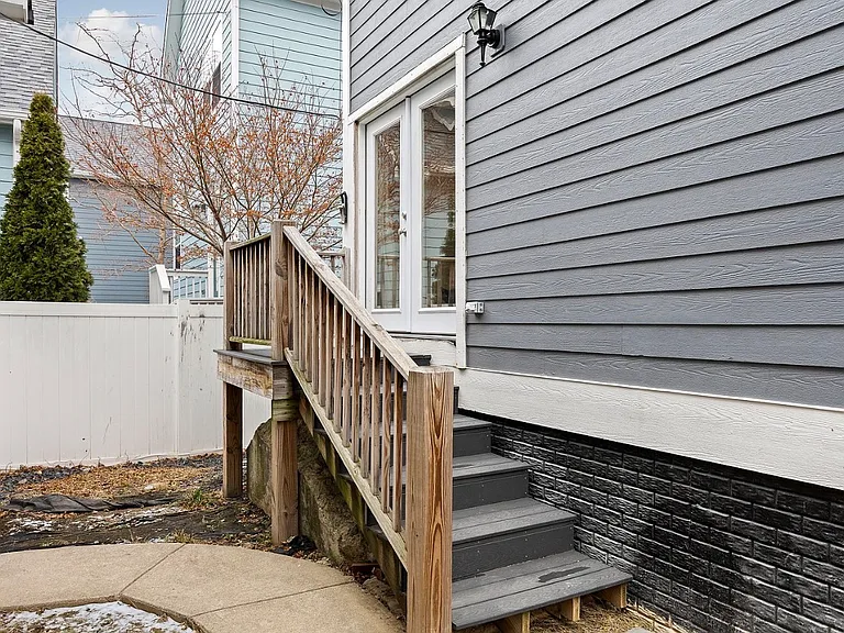 2020.5 Ruckle St — Photo 17