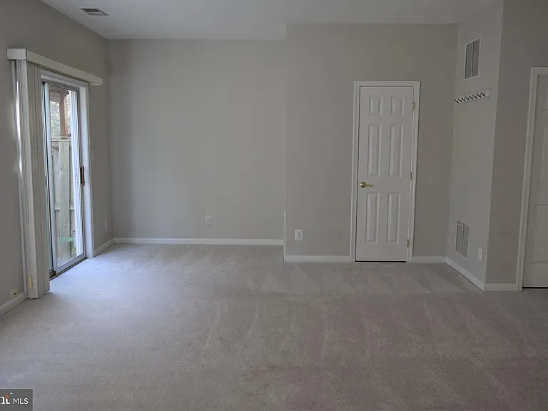8933 Royal Astor Way — Photo 44