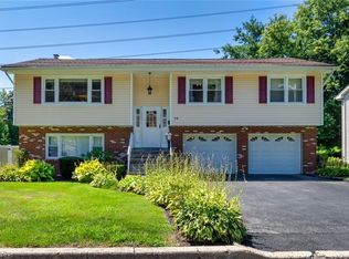 12 Secor Glen Rd, Hartsdale, NY 10530