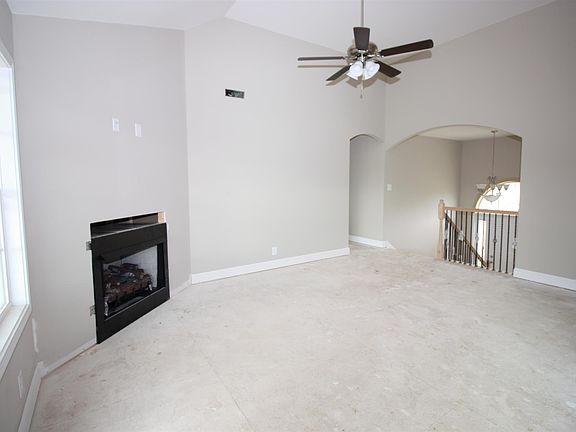 3rd image of 239 Coswald Ct