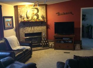 DW 820, Leedey, OK 73654