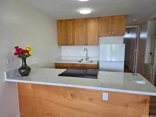 2611 Ala Wai Blvd APT 2303, Honolulu, HI 96815