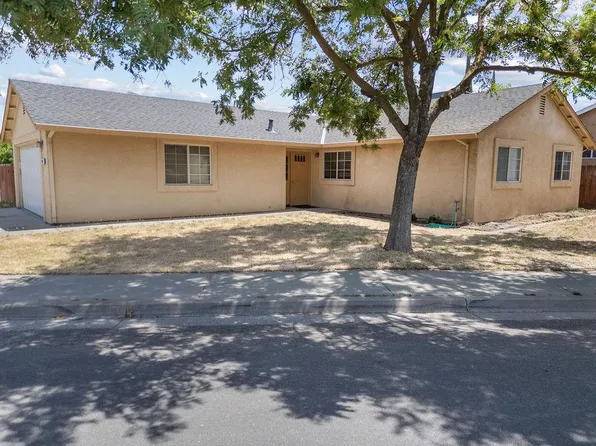 120 Church St, Waterford, CA 95386