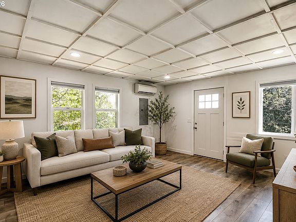3rd image of 609 SE 8th St