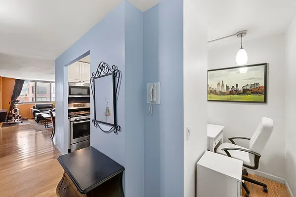 Sold by Nest Seekers International | media 7
