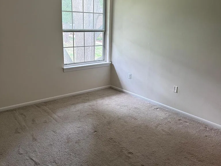 1942 Kennedy Dr #201 — Photo 19