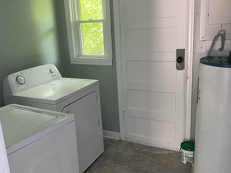 107 Baltimore Ave — Photo 6