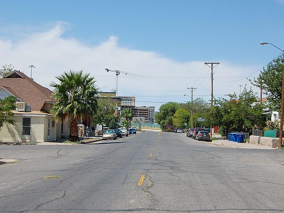 3rd image of 805 Wyoming Ave