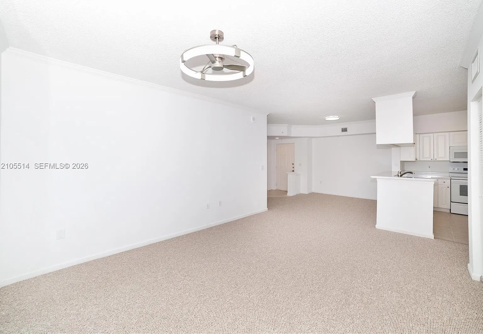 Porto Bellagio Condo — Photo 3