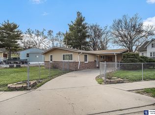 5304 N 35th St, Omaha, NE 68111