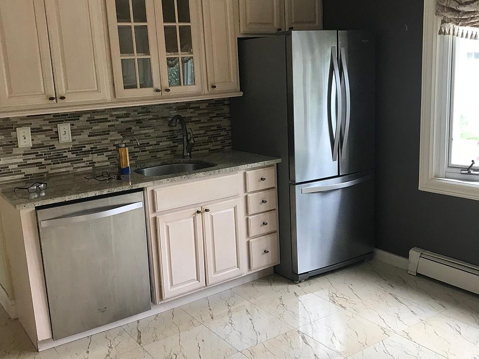 1st image of 41 Hardy Ln