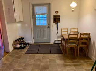 39 Maple St APT A, Belchertown, MA 01007