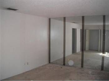 3rd image of 2 S Valencia Dr