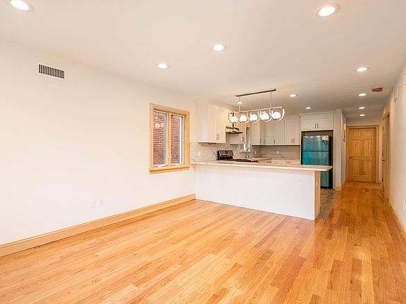 5th image of 19-18 149th St #19-16