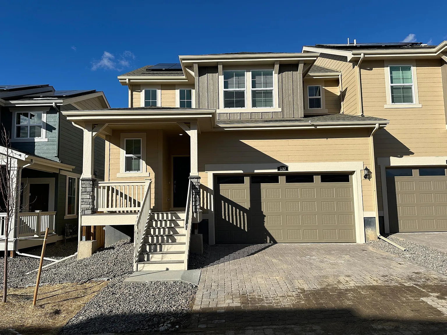 637 Fieldstone Pl — Photo 1