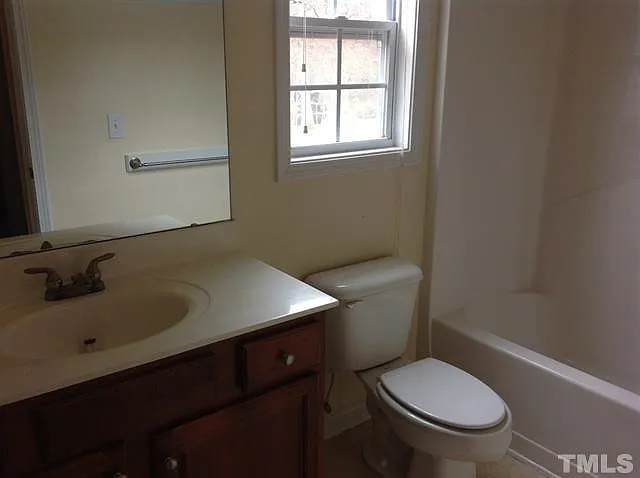 178-Green Drive — Photo 3