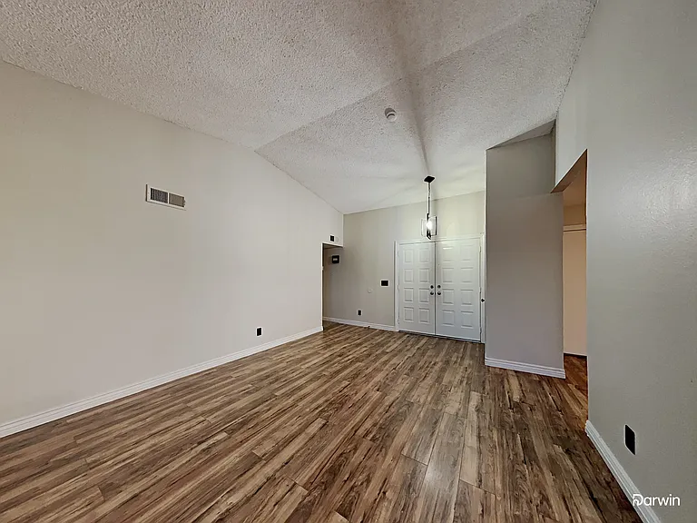 10248 W Medlock Dr — Photo 5