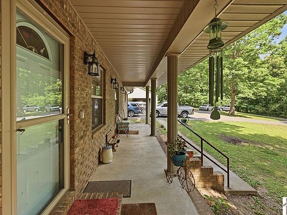 3rd image of 303 Hico Rd