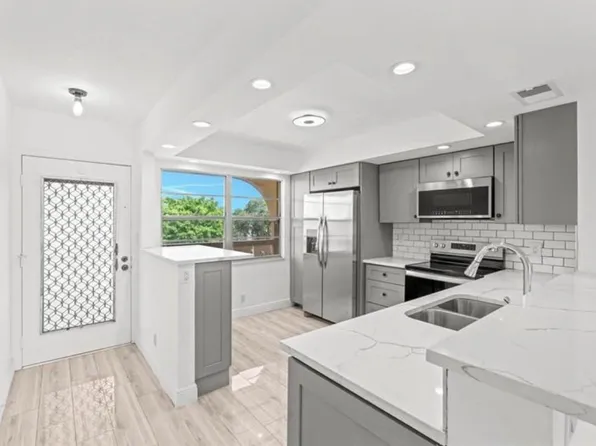 2304 Lucaya Lane #B4, Coconut Creek, FL 33066