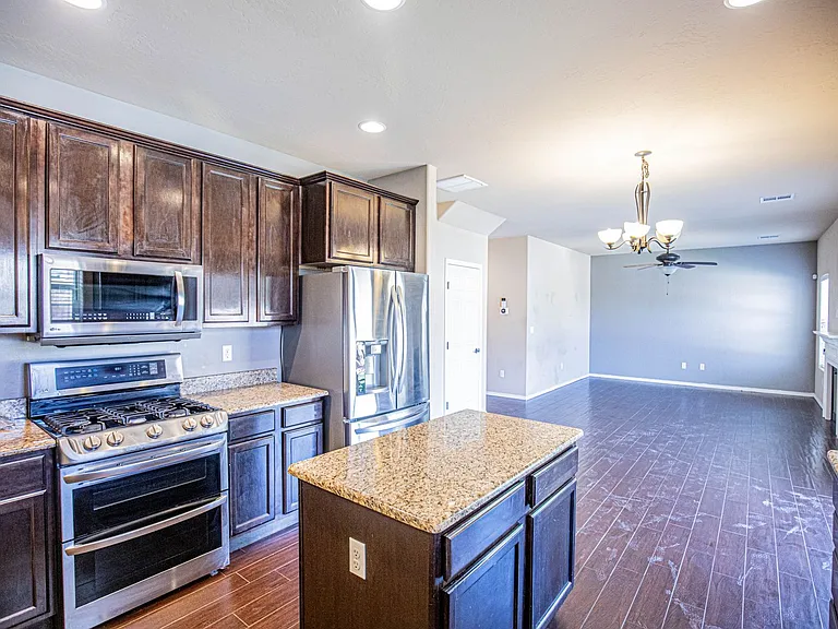 1501 Galway Dr — Photo 16