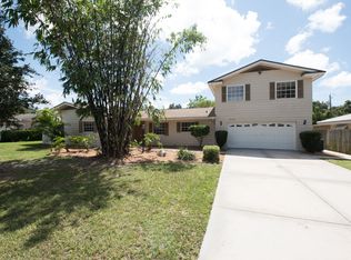 1827 Oak Lake Dr, Clearwater, FL 33764