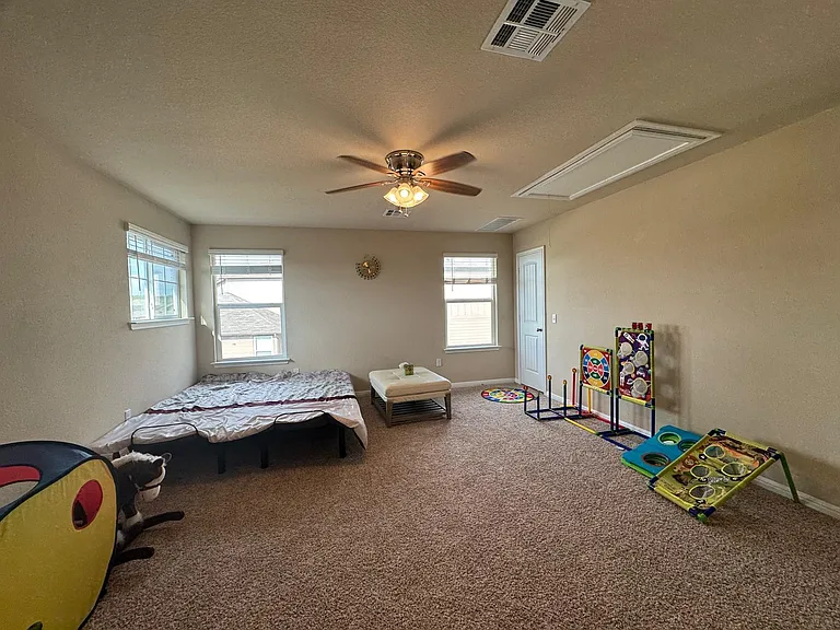 113 Queen Anne Dr — Photo 21