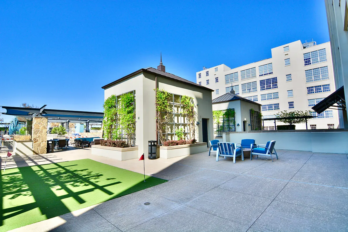 Building Photo - 2600 W 7th St #2820