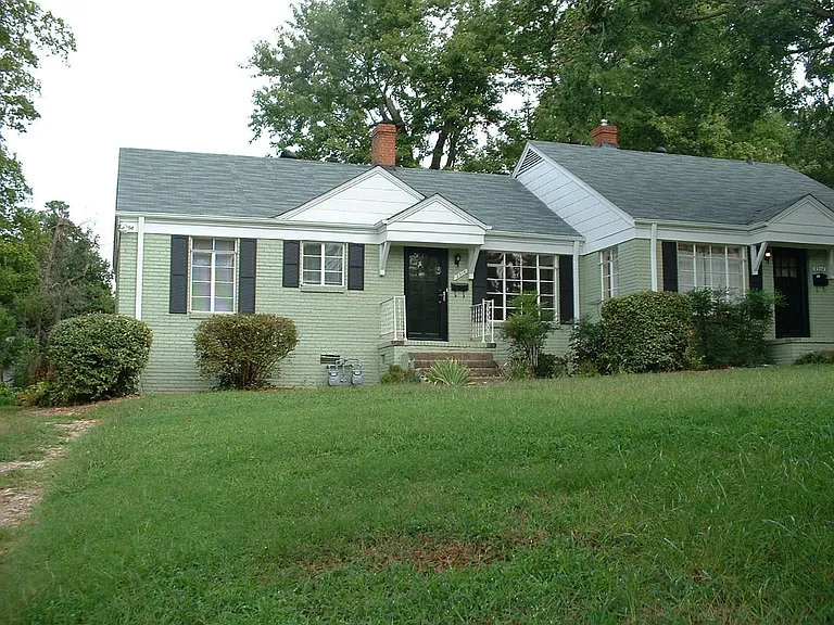 2318 Lyon St — Photo 1