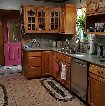 3rd image of 108 Creekview Dr