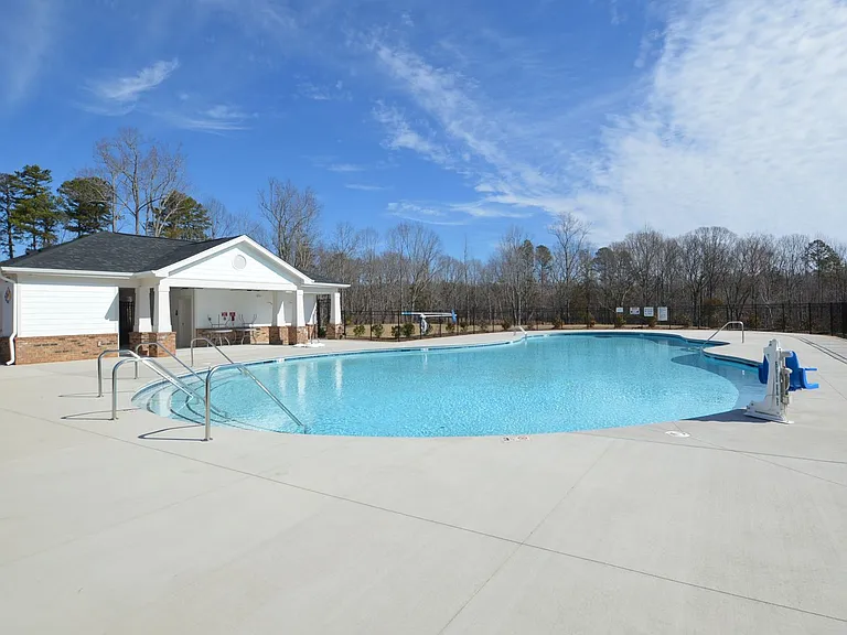 1537 Harper Landing Blvd — Photo 2