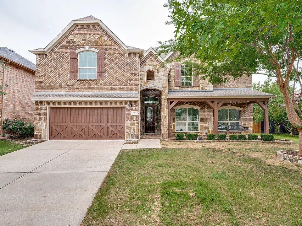 1329 Bateman Ln