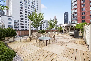 Rented by Level Group